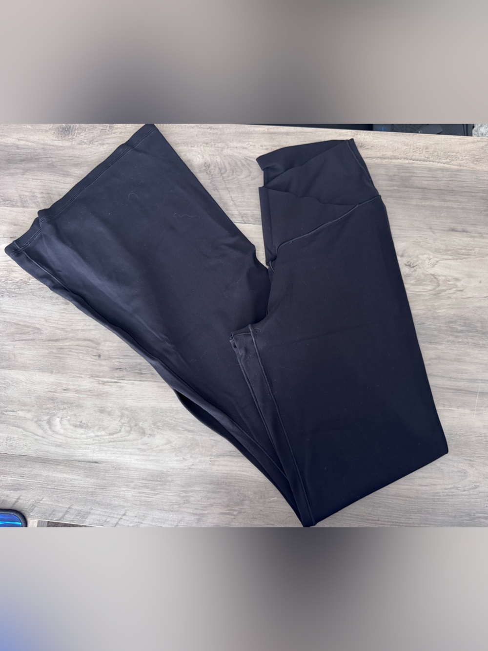 American Eagle V-Waist Yoga Pants